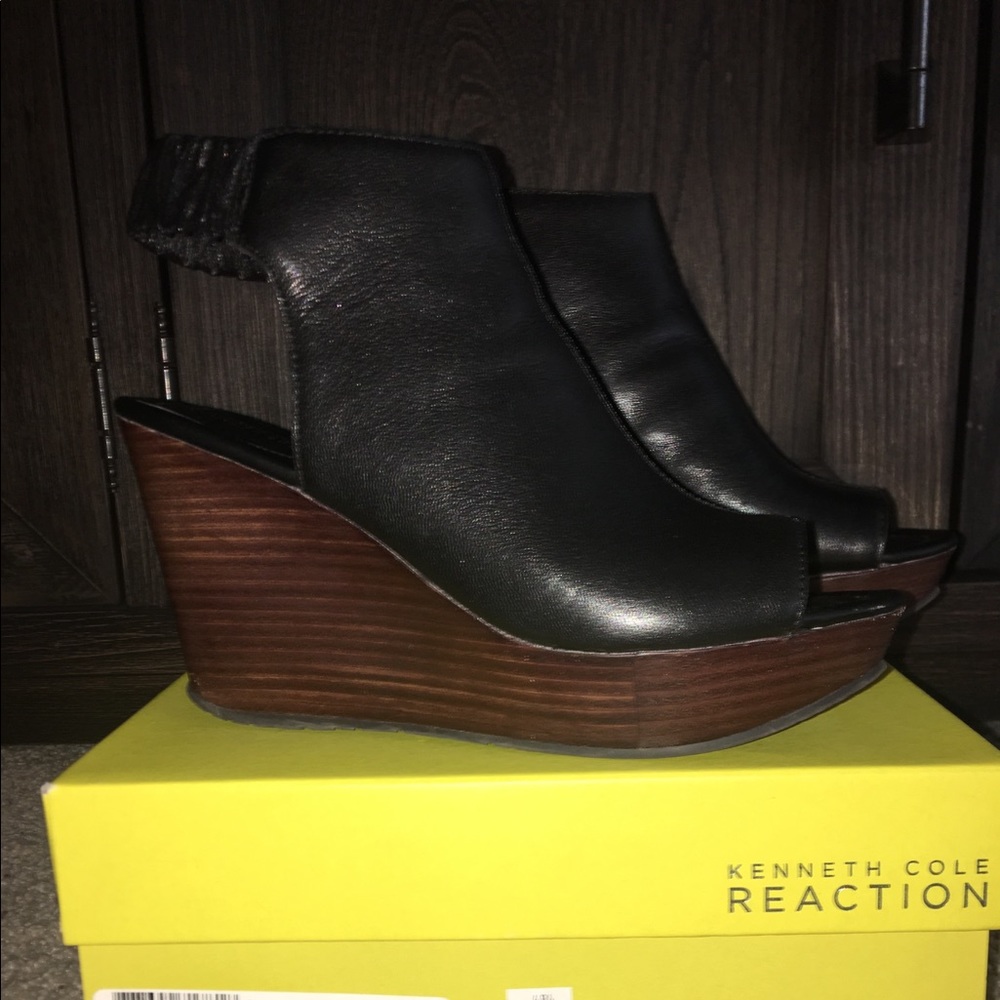 Kenneth Cole Sole Chick Wedge shoe